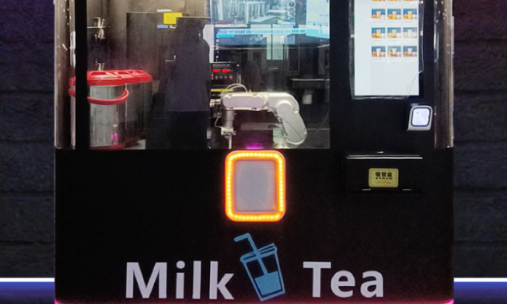 catering robot automatically makes drinks and food